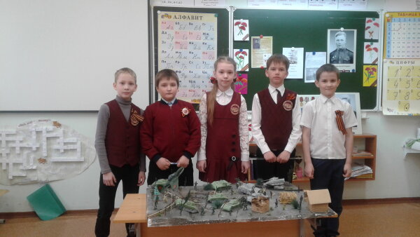 Этих дней не смолкнет слава